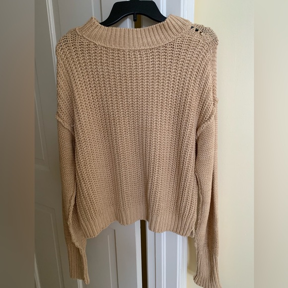 NWT FREE PEOPLE BELL SONG PULLOVER
Color: SANDCASTLE - Picture 7 of 7